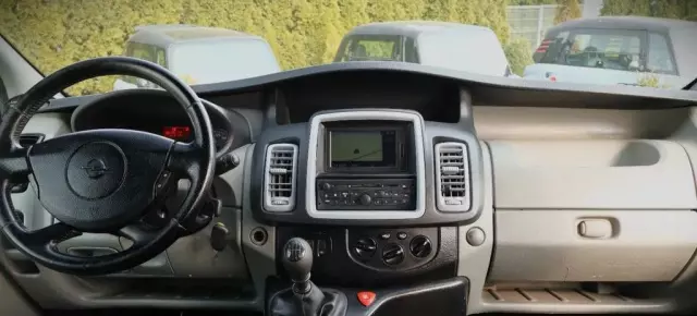 OPEL Vivaro 