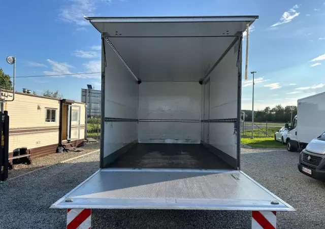 RENAULT MASTER Kontener/Winda 750kg/Klima/tempomat/Kamera/990kg ładowności 