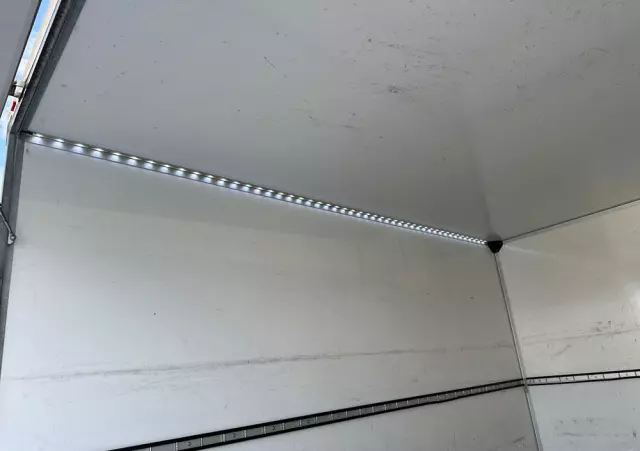 RENAULT MASTER Kontener/Winda 750kg/Klima/tempomat/Kamera/990kg ładowności 