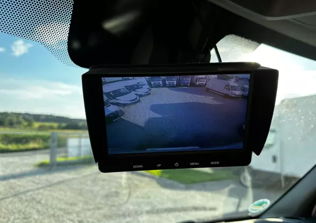 RENAULT MASTER Kontener/Winda 750kg/Klima/tempomat/Kamera/990kg ładowności 