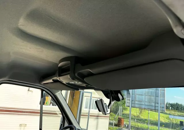 RENAULT MASTER Kontener/Winda 750kg/Klima/tempomat/Kamera/990kg ładowności 