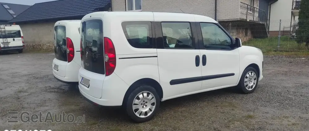 FIAT DOBLO multyat POLSKI SALON 1 WŁASCICIEL 5 OSÓB BEZWYPADKOWY 