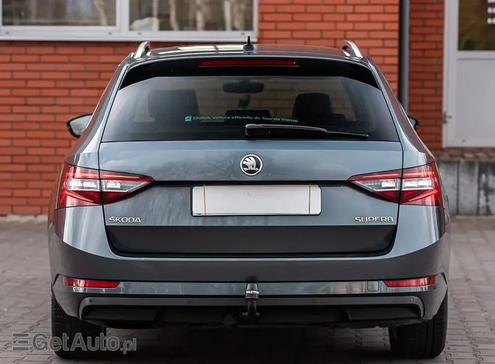 SKODA Superb 