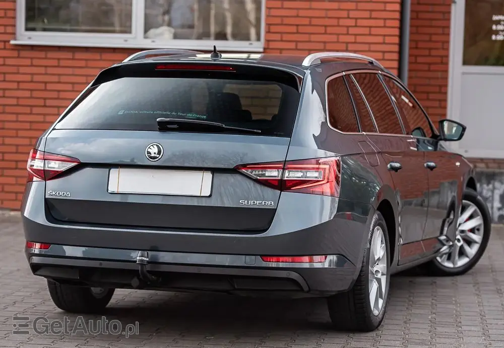 SKODA Superb 