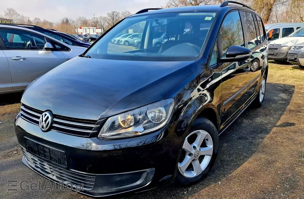 VOLKSWAGEN Touran 