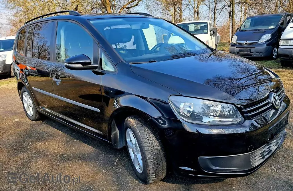 VOLKSWAGEN Touran 