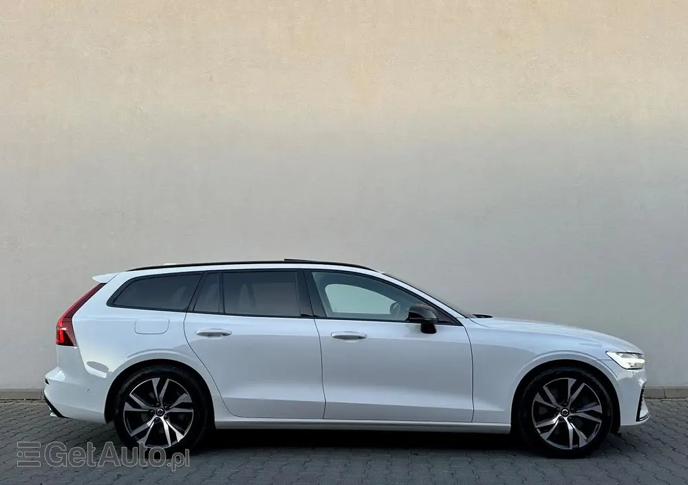 VOLVO V60 T6 AWD Recharge Geartronic RDesign