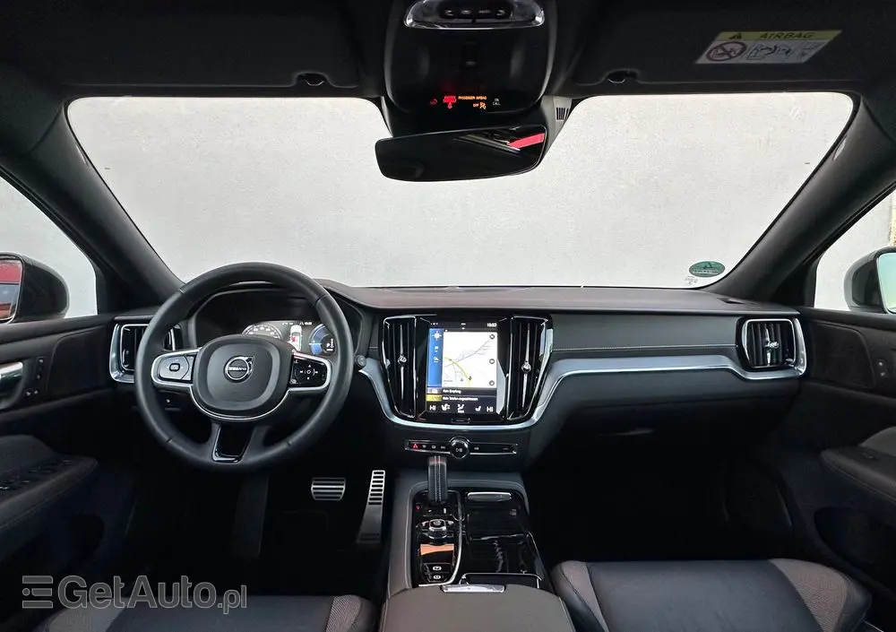 VOLVO V60 T6 AWD Recharge Geartronic RDesign