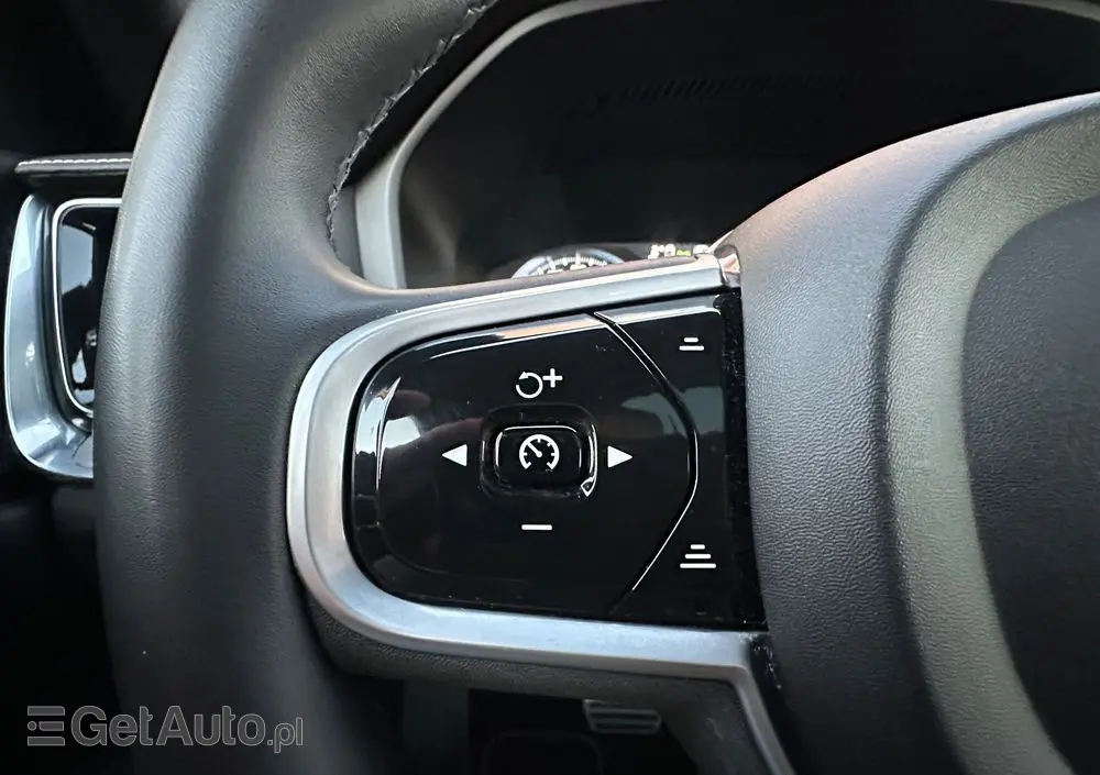 VOLVO V60 T6 AWD Recharge Geartronic RDesign