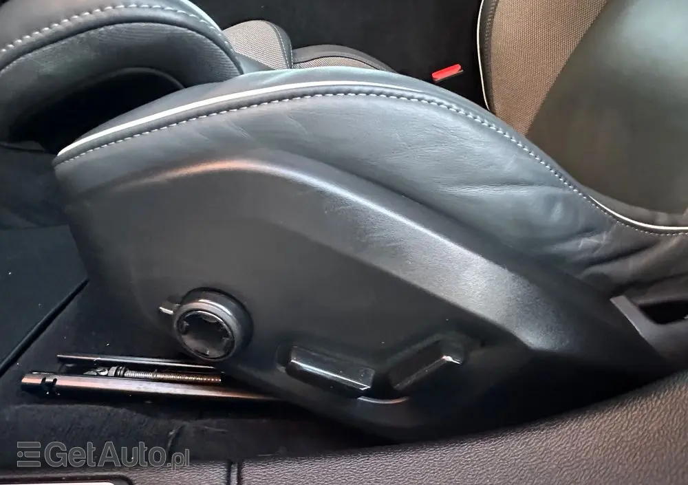 VOLVO V60 T6 AWD Recharge Geartronic RDesign