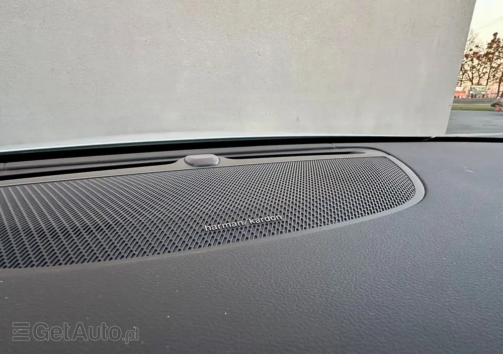 VOLVO V60 T6 AWD Recharge Geartronic RDesign