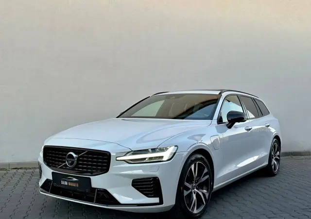 VOLVO V60 T6 AWD Recharge Geartronic RDesign