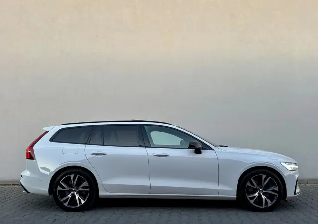 VOLVO V60 T6 AWD Recharge Geartronic RDesign