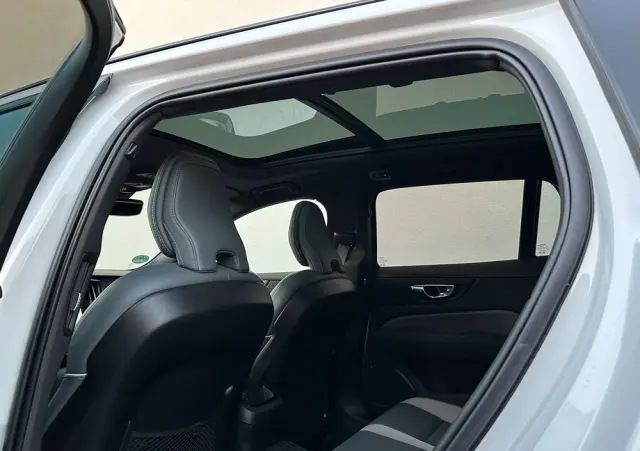 VOLVO V60 T6 AWD Recharge Geartronic RDesign