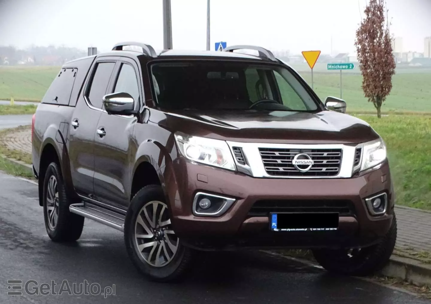 NISSAN Navara 