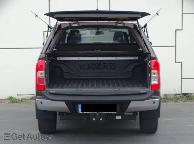 NISSAN Navara 