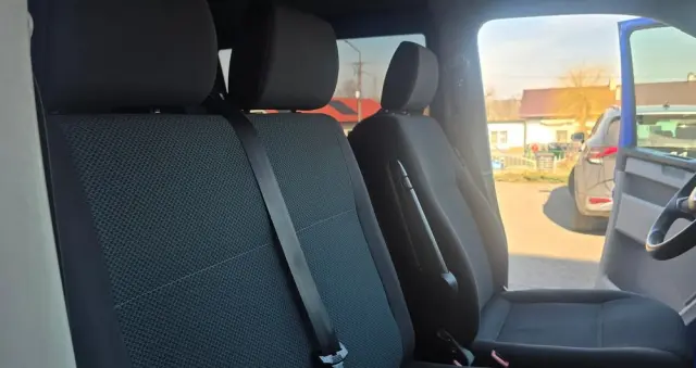 VOLKSWAGEN Transporter 