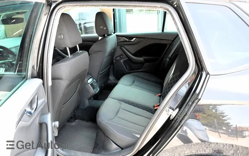 SKODA Kamiq 1.0 TSI Ambition