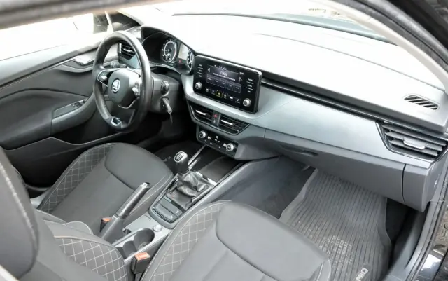 SKODA Kamiq 1.0 TSI Ambition