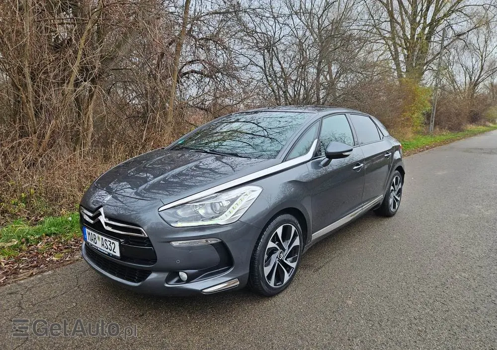 CITROËN DS5 1.6 THP SoChic