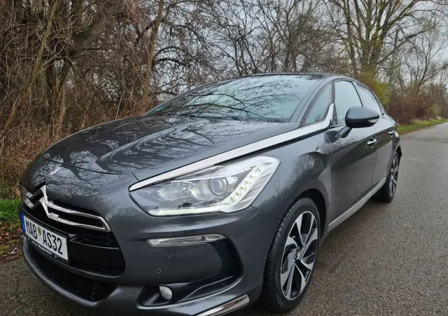 CITROËN DS5 1.6 THP SoChic