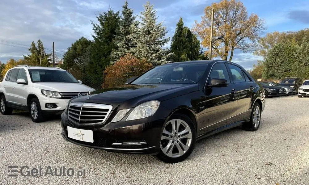 MERCEDES-BENZ Klasa E 200 BlueTEC 7G-TRONIC Elegance