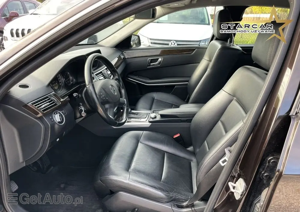 MERCEDES-BENZ Klasa E 200 BlueTEC 7G-TRONIC Elegance