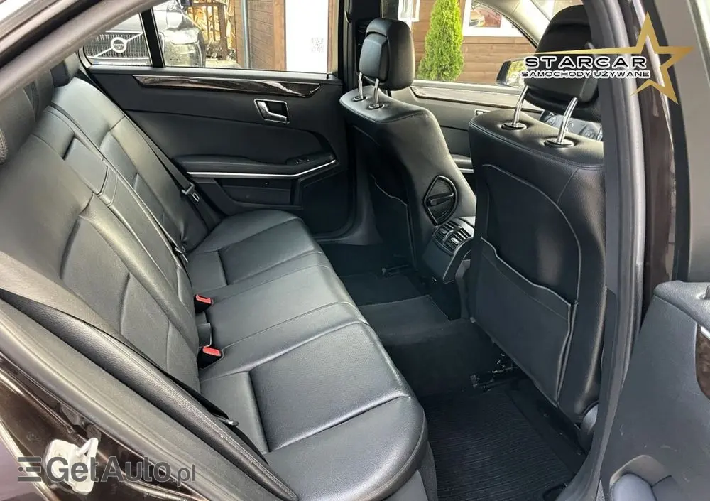 MERCEDES-BENZ Klasa E 200 BlueTEC 7G-TRONIC Elegance