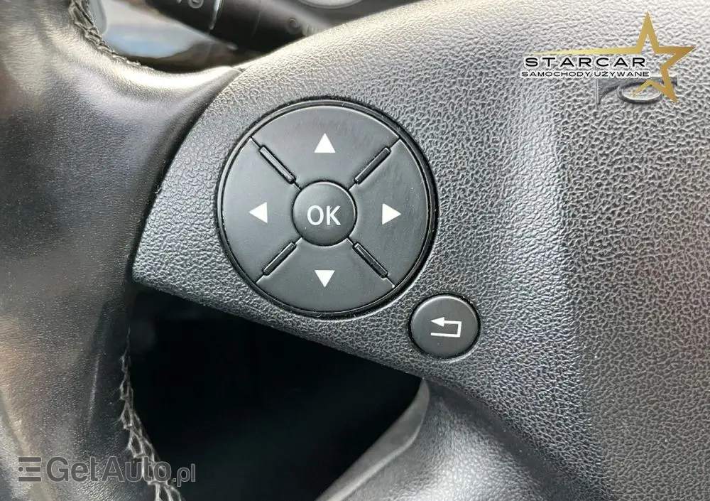 MERCEDES-BENZ Klasa E 200 BlueTEC 7G-TRONIC Elegance