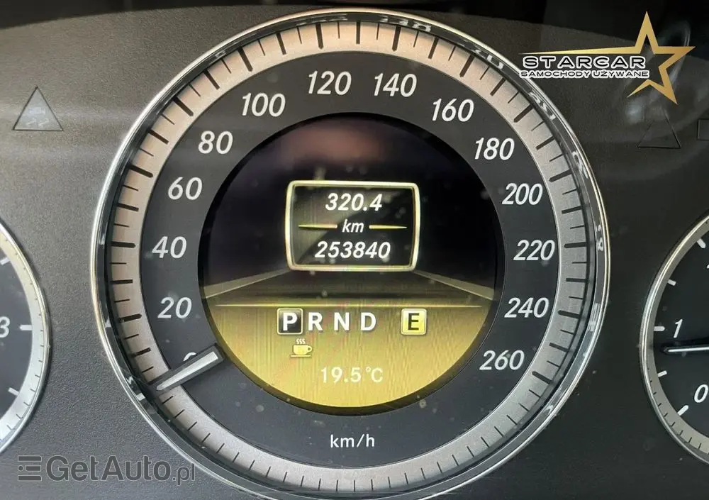 MERCEDES-BENZ Klasa E 200 BlueTEC 7G-TRONIC Elegance