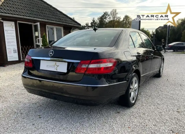 MERCEDES-BENZ Klasa E 200 BlueTEC 7G-TRONIC Elegance