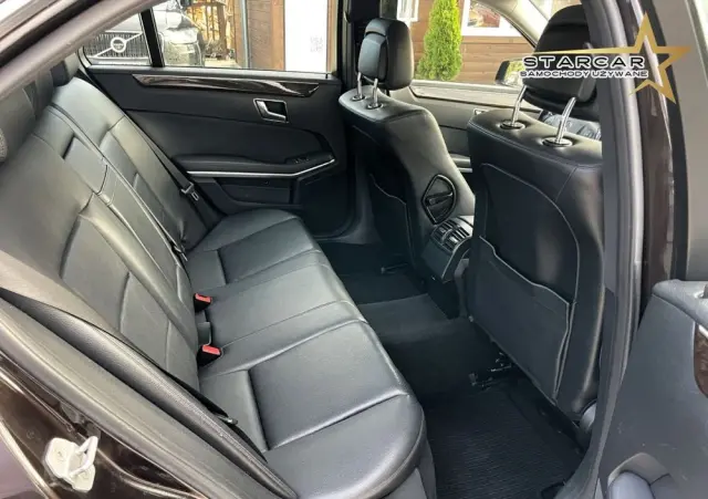 MERCEDES-BENZ Klasa E 200 BlueTEC 7G-TRONIC Elegance