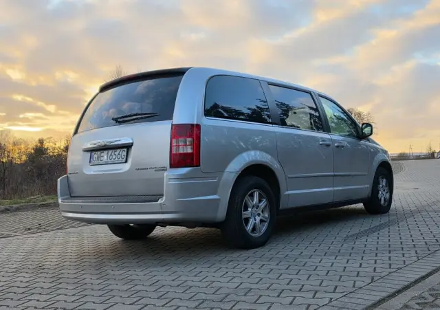 CHRYSLER Grand Voyager 2.8 CRD Automatik LX
