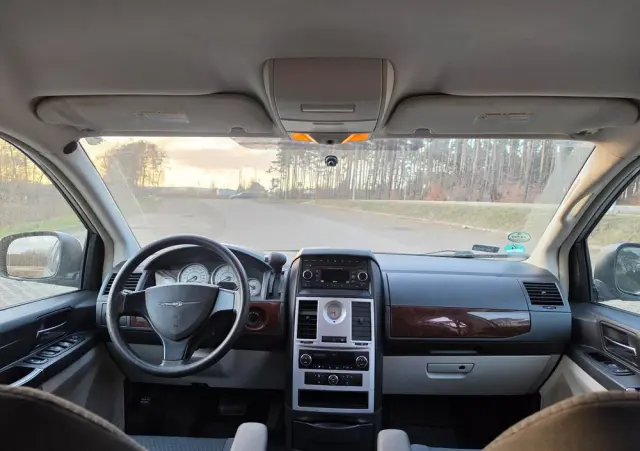 CHRYSLER Grand Voyager 2.8 CRD Automatik LX