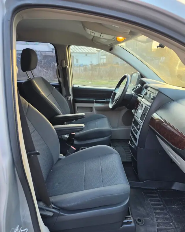 CHRYSLER Grand Voyager 2.8 CRD Automatik LX