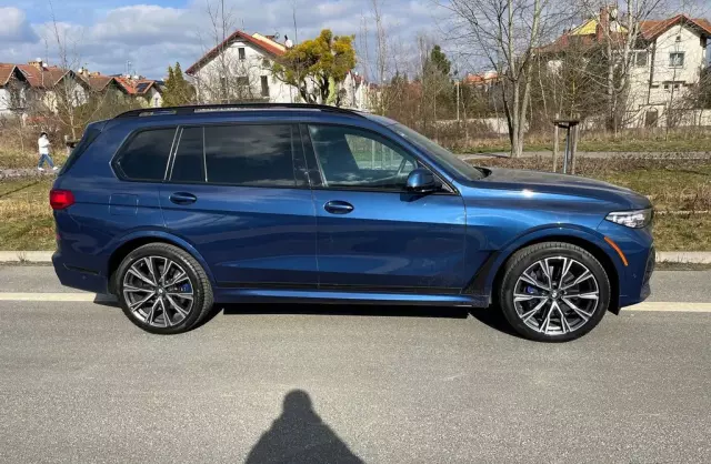 BMW X7 