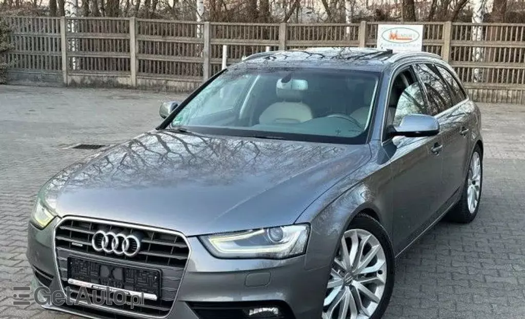 AUDI A4 
