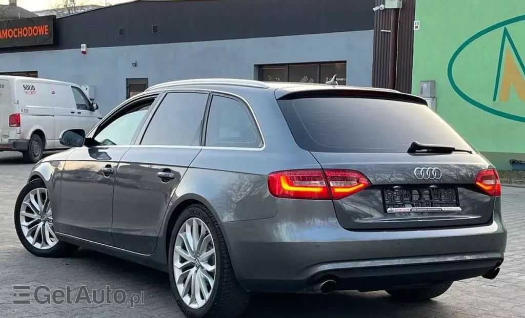 AUDI A4 