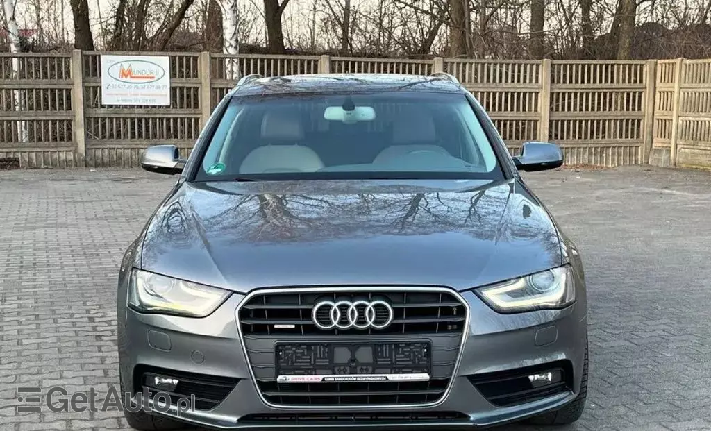 AUDI A4 
