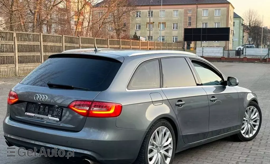 AUDI A4 