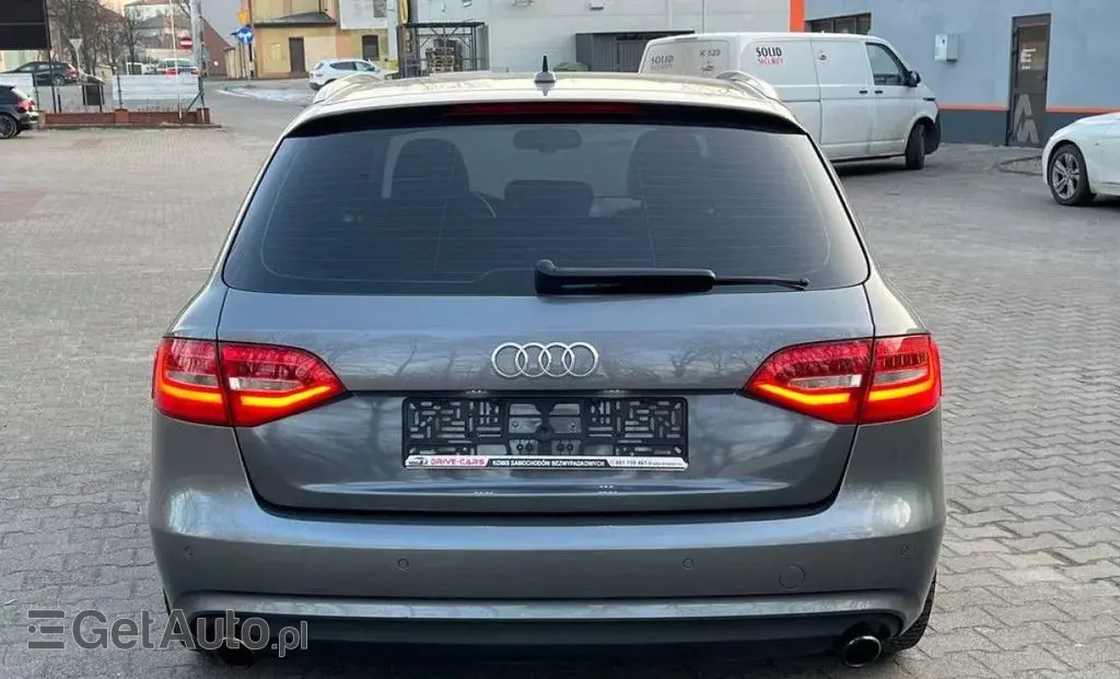 AUDI A4 