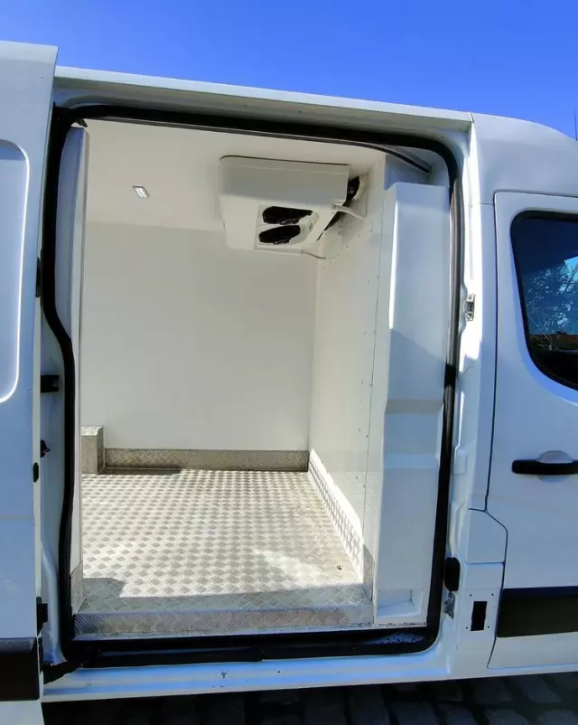 RENAULT Master 2,3 dCi L2H2 Chłodnia Thermo King 