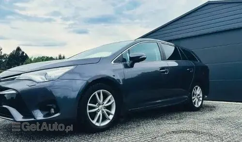 TOYOTA Avensis 