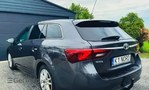TOYOTA Avensis 