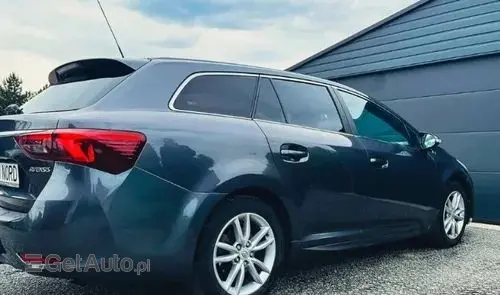 TOYOTA Avensis 