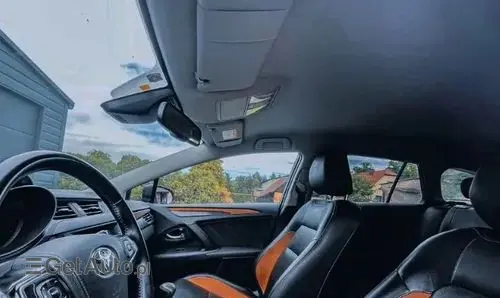 TOYOTA Avensis 