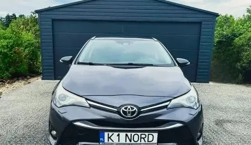 TOYOTA Avensis 