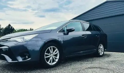 TOYOTA Avensis 