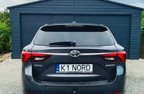 TOYOTA Avensis 