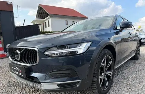 VOLVO V90 Cross Country 